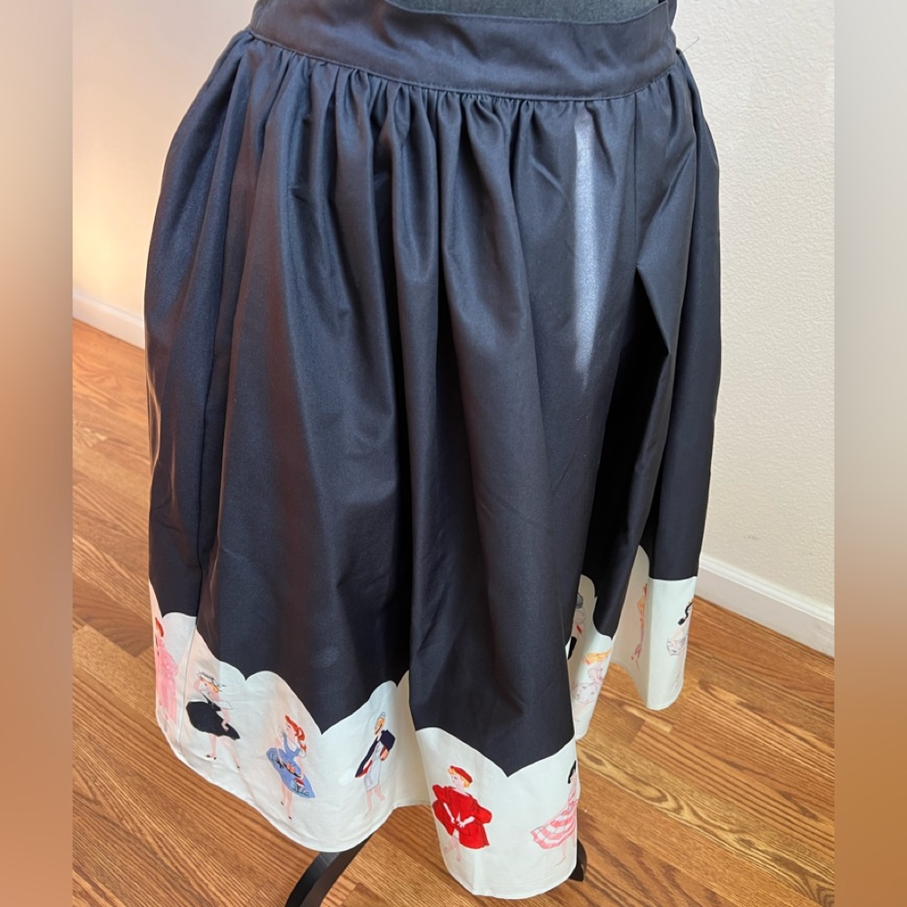 “NEW” .  UNIQUE BARBIE SKIRT…